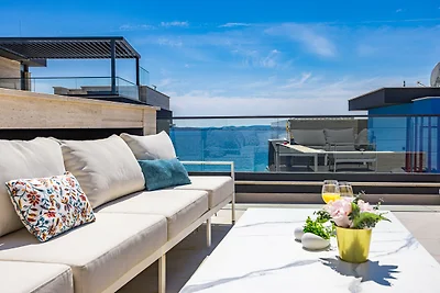 The Skyview Penthouse with Infinity Pool