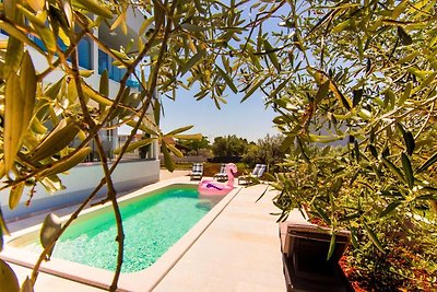 Villa mit Pool und Meerblick in Fazana -...