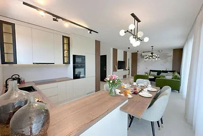The Riviera Three - Luxusapartment am Wasser