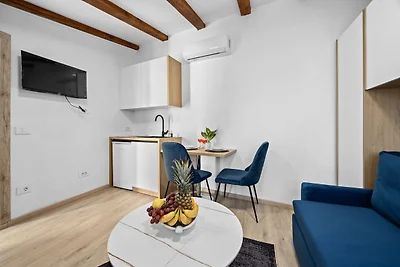 Pula City Center Getaway - Studio Capitolina