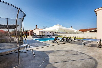 Villa Berg II - Pool, Spielzimmer, Trampolin