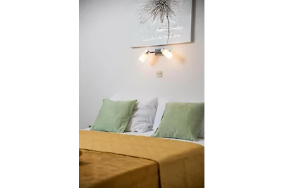 Exquisite Wohnung Gelb in Meeresnähe