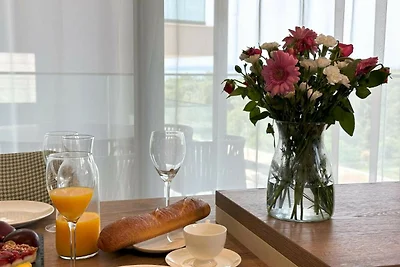 The Riviera Three - Luxusapartment am Wasser