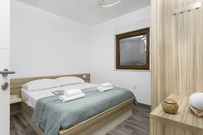 Kristallblaue Poolresidenz – Apartment Volme