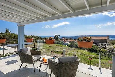 Moderne Villa Novek mit Pool und Meerblick