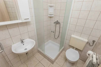 Exquisite Wohnung Gelb in Meeresnähe