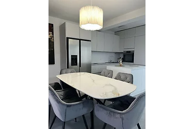 Sea View and Wonderful Balcony - Max 3