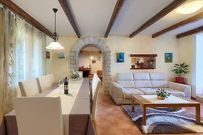 Wonderful Villa Prisedi with Private Pool