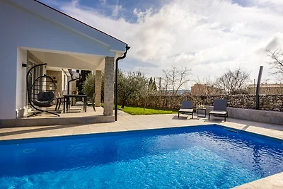 Oliva Serenity Apartment mit Pool