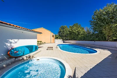 Charmantes Pool-Apartment Liznjan - Buneta