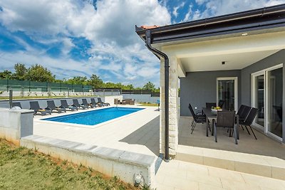 Holiday Home Greta mit Privatem Pool