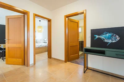 Modern Apt, Shared Pool, Balcony - Cesare 3
