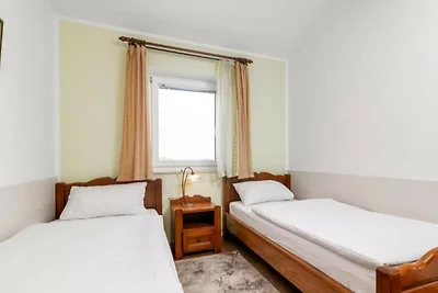 Family Apartment Stinjan with Sea View