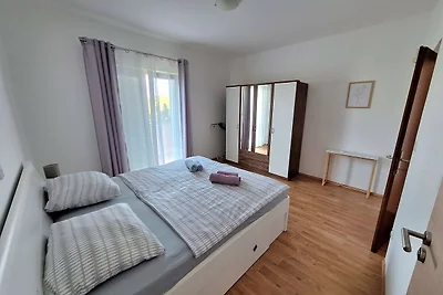 Apartment Nikolina 2 mit Meerblick