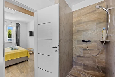 Moderne Familienvilla Teo mit privatem Pool