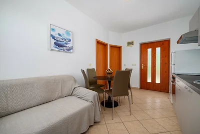 Relaxing Summer Apartment - Pool, Sauna, Jacu...