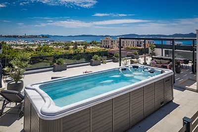 Olive Luxe Penthouse mit Jacuzzi und...