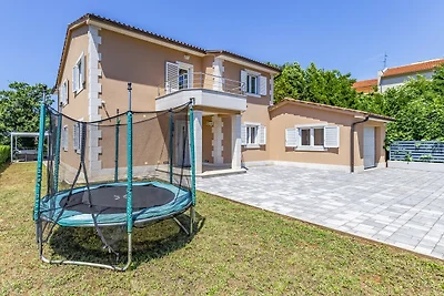 Lotus Elite Villa mit Pool und Whirlpool 3