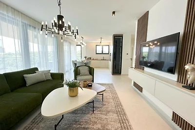 The Riviera Three - Luxusapartment am Wasser