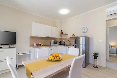 Modern, Elegant Apartment Salvia (Rosemary)