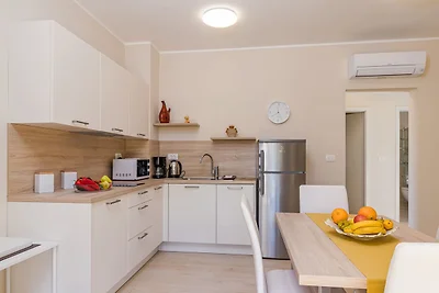 Modern, Elegant Apartment Salvia (Rosemary)