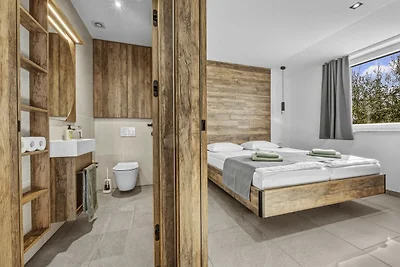 Oliva Serenity Apartment mit Pool