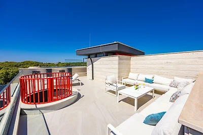 The Skyview Penthouse with Infinity Pool