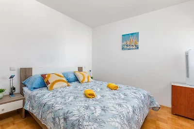 Apartment Stellina with Cozy Balcony