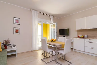 Modern, Elegant Apartment Salvia (Rosemary)