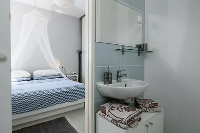 Poolside City Apartment Jana - Monte Magno...