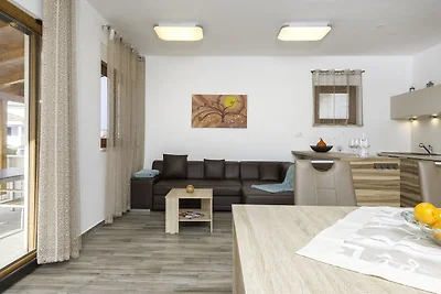 Kristallblaue Poolresidenz – Apartment Volme