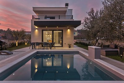 Villa M with Heated Pool & EV Charger