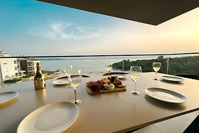 Schöne Wohnung direkt am Meer mit Aussicht