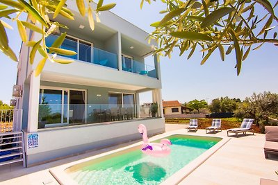 Villa mit Pool und Meerblick in Fazana -...