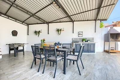 Holiday House Ulika with Private Pool