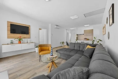 Moderne Familienvilla Teo mit privatem Pool