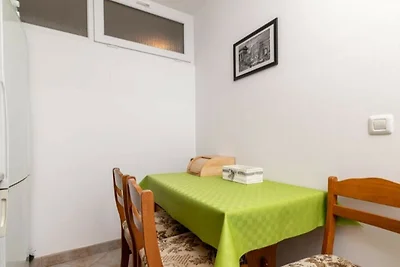 Family Apartment Stinjan with Sea View