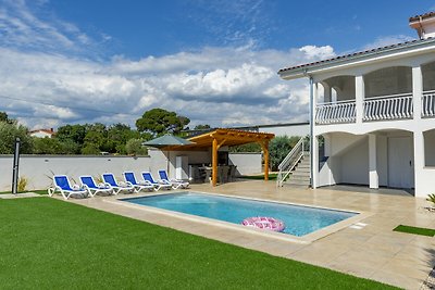 Relaxing Villa near Porec with Pool - Susanne