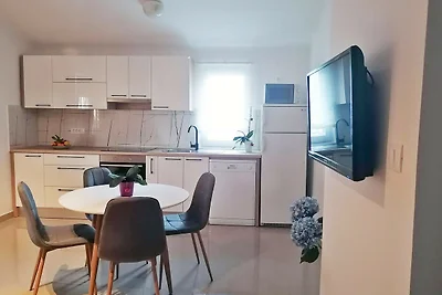 Two Bedroom Apartment near the Beach - Villa...