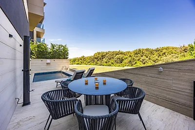 The Bayfront - Luxury Pool Residence