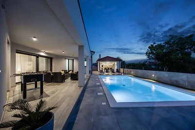 Villa Speranza with Private Illuminated Pool