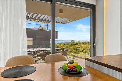 The Skyview Penthouse with Infinity Pool