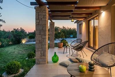 Villa Silentio mit Whirlpool und Pool (4+2)