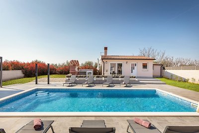 Villa Berg II - Pool, Game Room, Trampoline