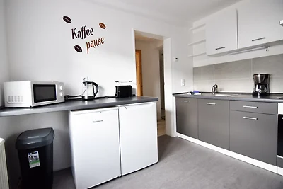 ME02a Ferienwohnung mit Garten