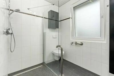 Geräumige Wohnung mit Veranda in Celle