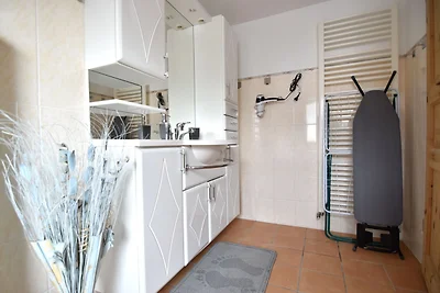ME02a Ferienwohnung mit Garten