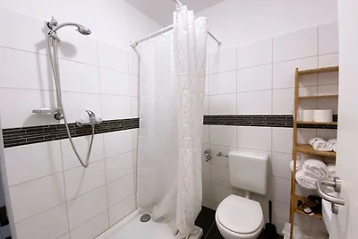 E03 Unterkunft in Essen mit Balkon