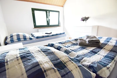 HE01 Ferienwohnung mit Terrasse
