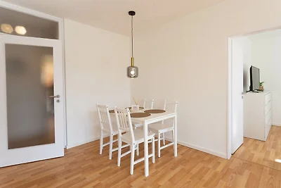 MET01 Ferienwohnung mit Balkon